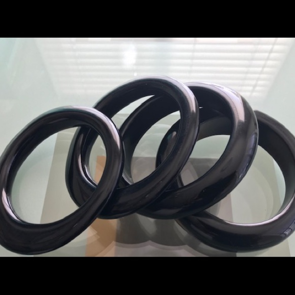 Four black lacquer bangles modern-style